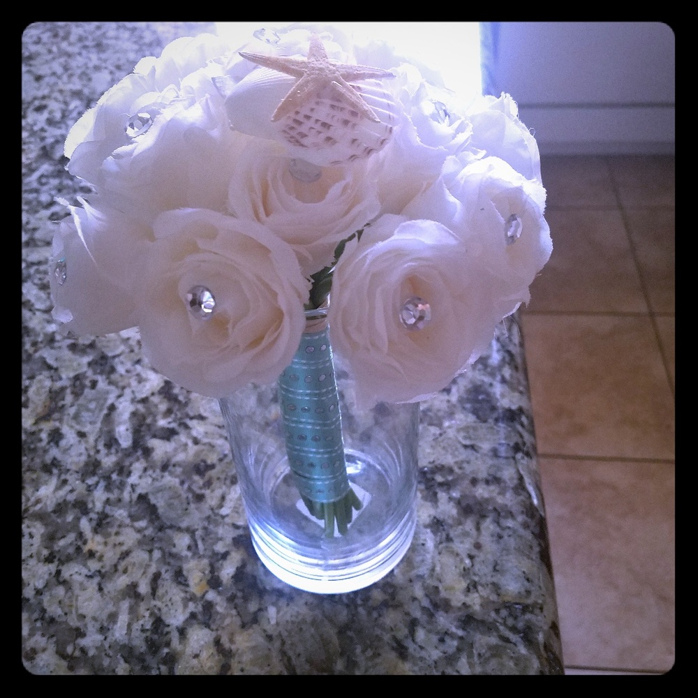 I make Wedding bouquets for bride or bridesmaids